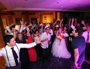 DJ ANIMADOR PARA BODA EN GIPUZKOA