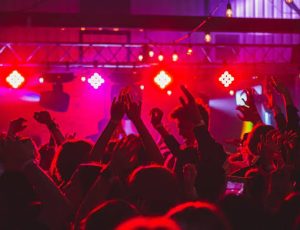 Discomóvil en Navarra: Alquila la Mejor Disco Móvil para Fiestas, Bodas y Eventos